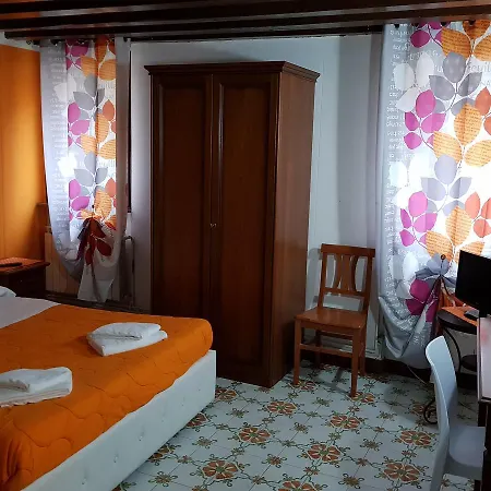 Ca' Del Sol Oda ve Kahvaltı Venedik